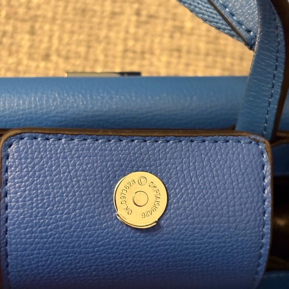 Barely worn Karl Lagerfeld Simone Blue Leather Crossbody - Picture 4 of 16